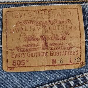 1990s 100% Cotton Levi's Denim Blue Jeans  Size 36 x 32 GUC